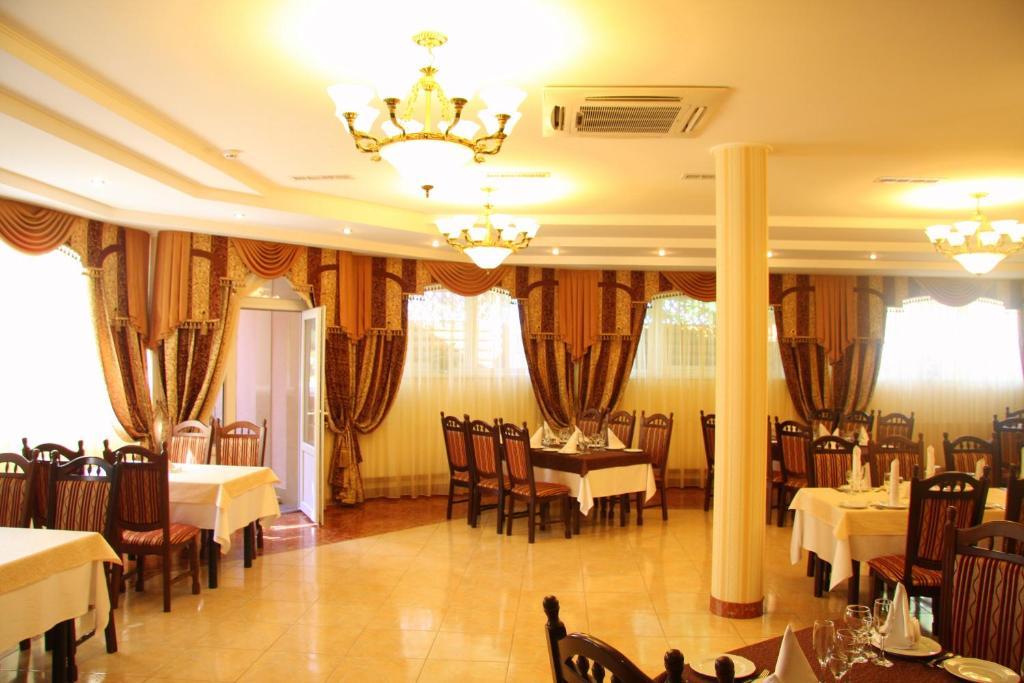 Europe Hotel Užhorod Esterno foto