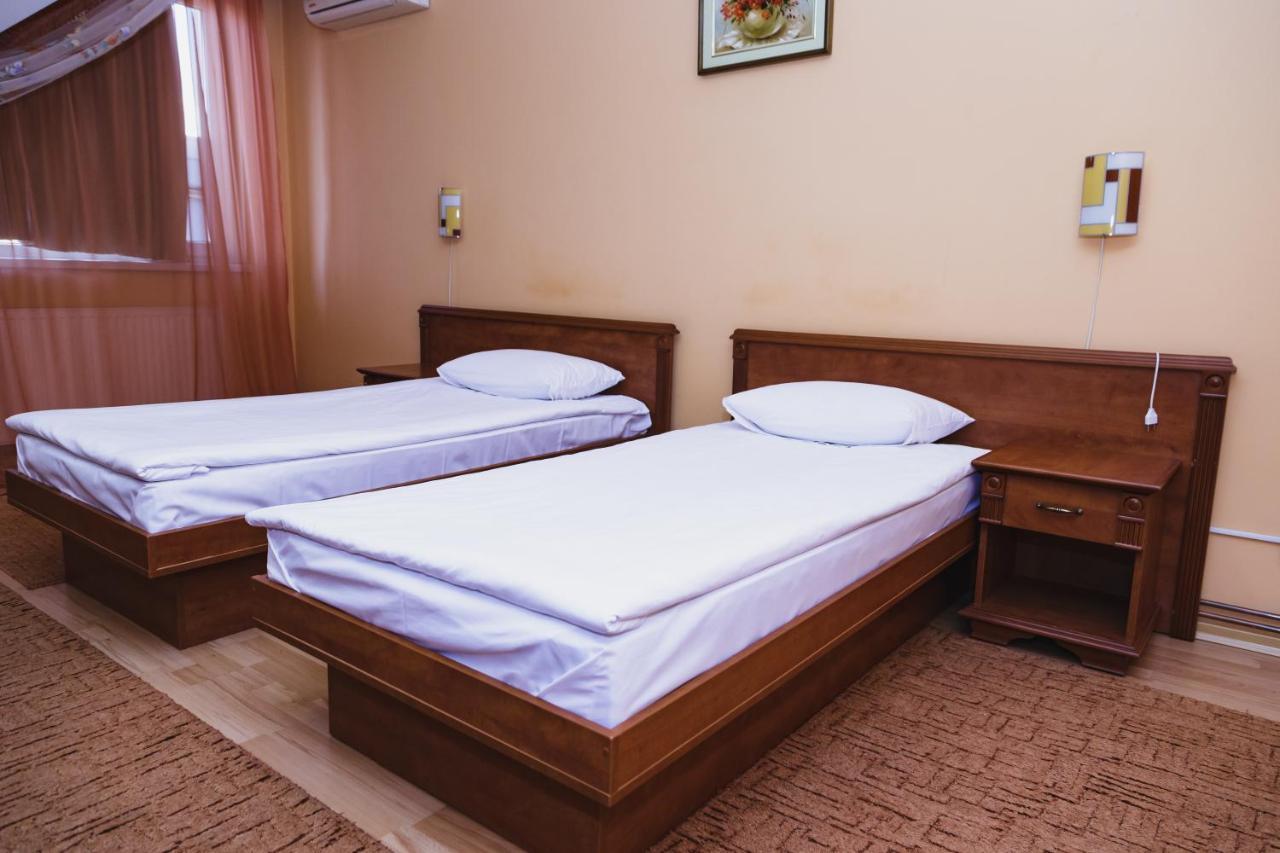 Europe Hotel Užhorod Esterno foto