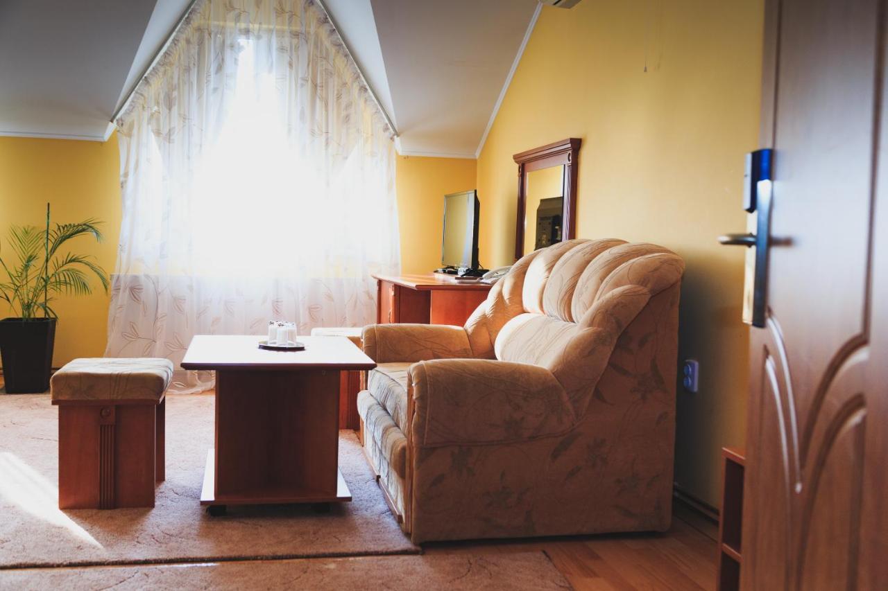 Europe Hotel Užhorod Esterno foto